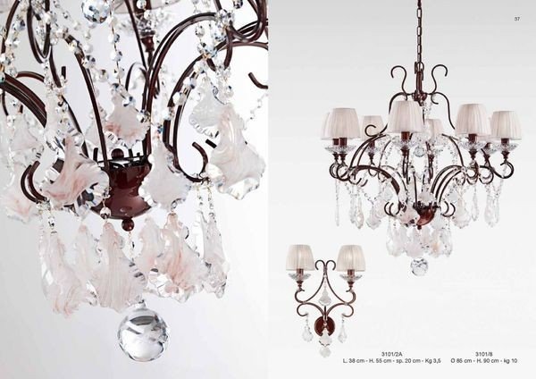 Italian chandelier with a captivating play of light